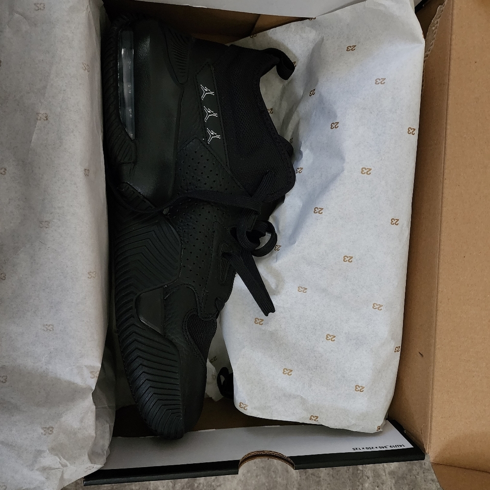 Jordans - Picture 10 of 11